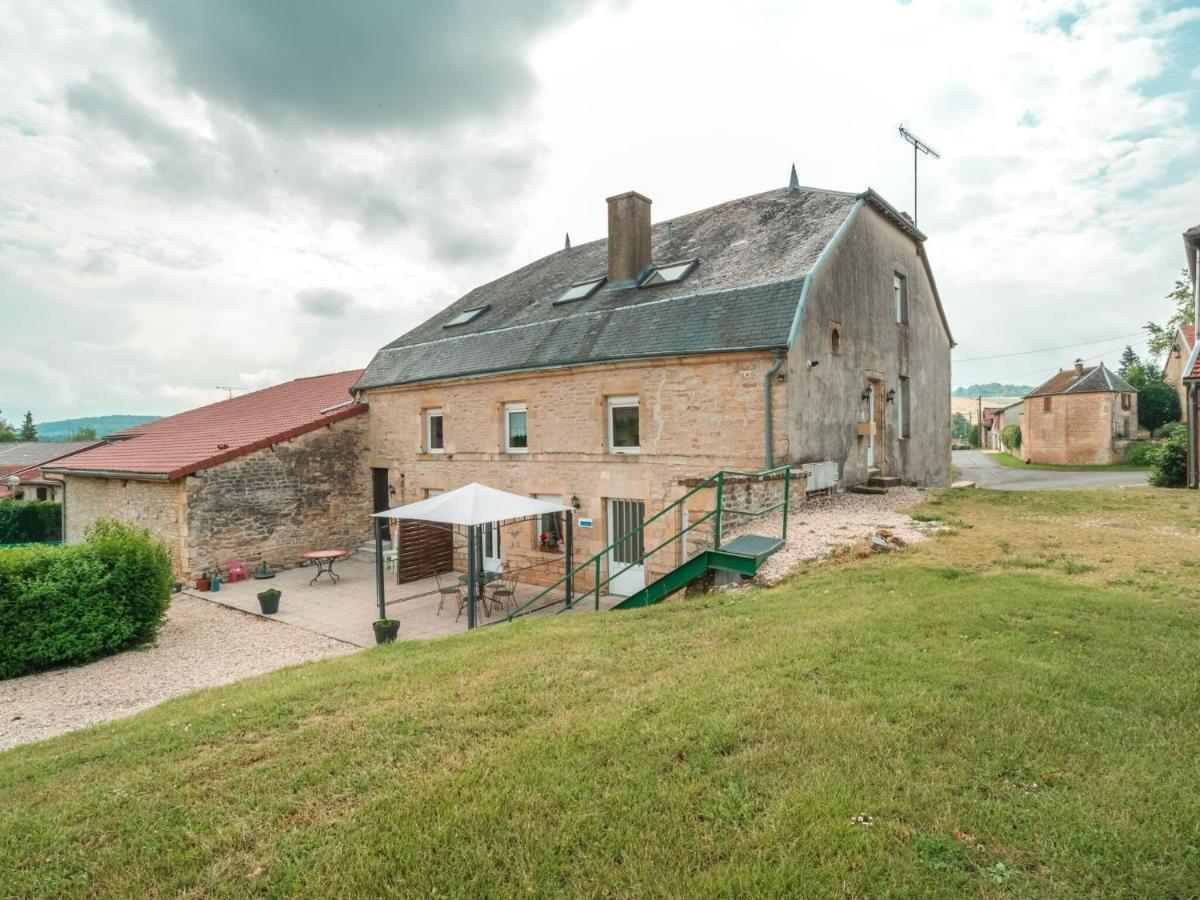 Authentic Cottage In Nouart Near Forest Exterior foto